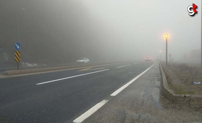 Bolu Dağ'ında sis ve sağanak etkili oluyor