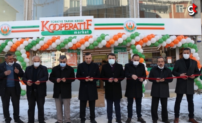 Kavak'ta Tarım Kredi Kooperatifi Marketi açıldı