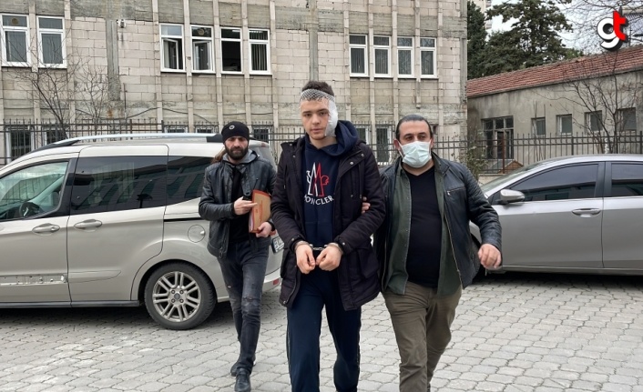 Samsun'da eğlence mekanında çıkan bıçaklı kavgada 4 kişi yaralandı