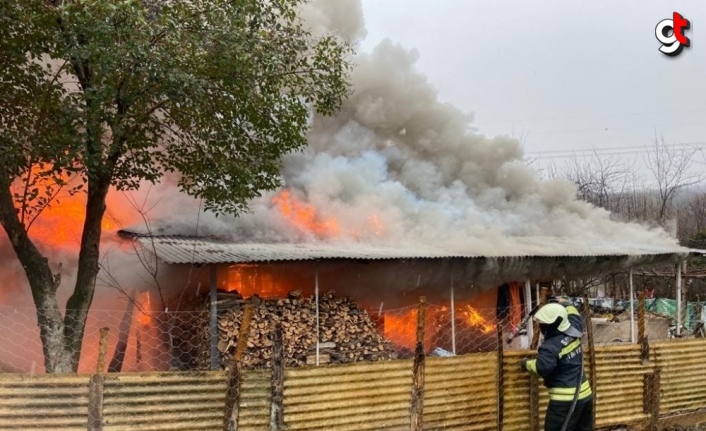 Samsun Tekkeköy'de evde yangın çıktı