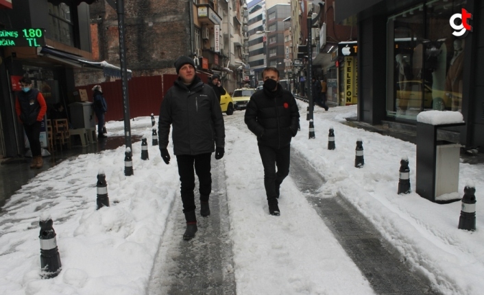 Zonguldak Belediyesinin karla mücadelesi sürüyor