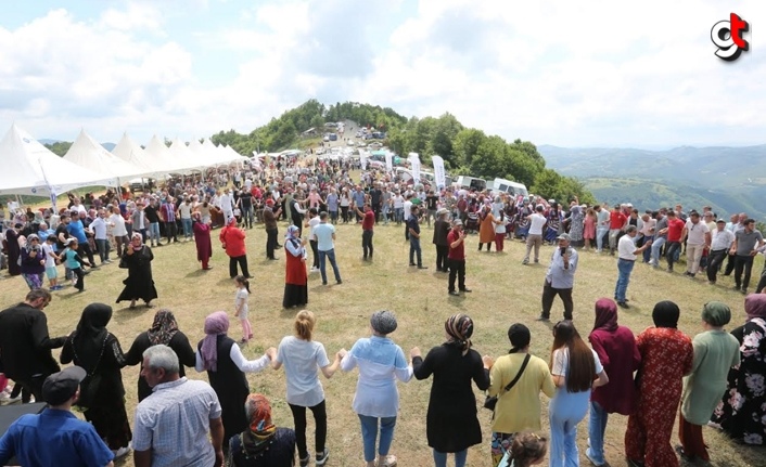 Canik’te Geleneksel Çilek-Kiraz Festivali Düzenlendi