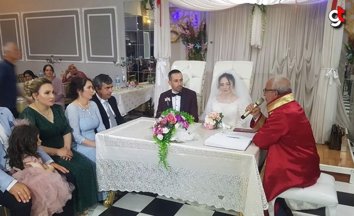 Tekkeköy’de bayram tatilinde evlenme rekoru