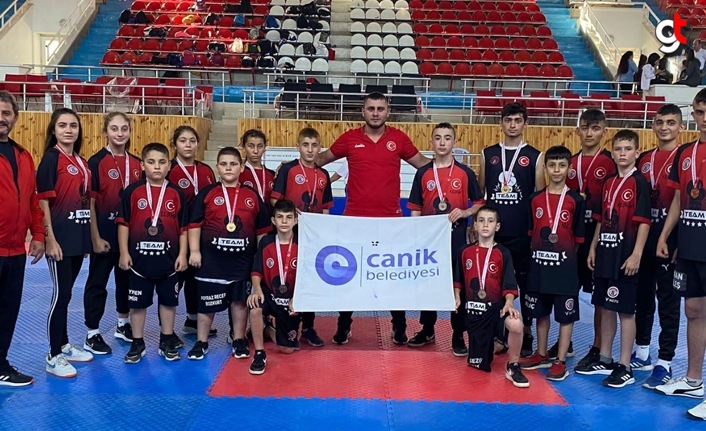 Canik Belediyespor Şampiyonaya Damga Vurdu