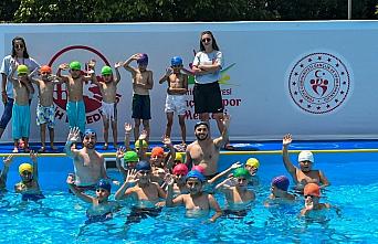 Gençlik ve Spor Bakanlığından 19 ile portatif yüzme havuzu