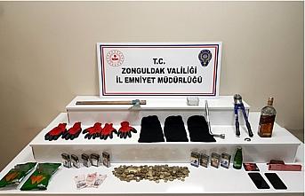 Zonguldak'ta tekel bayi ve marketlerden hırsızlık şüphelileri tutuklandı
