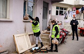 Sinop Belediyesi ihtiyaç sahibi vatandaşlara soğan ve patates dağıttı