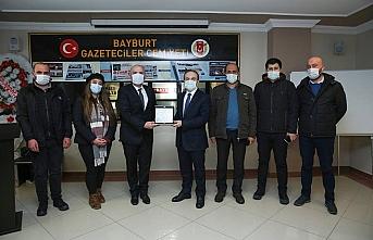 Bayburt Valisi Cüneyt Epcim'den Gazeteciler Cemiyetine ziyaret