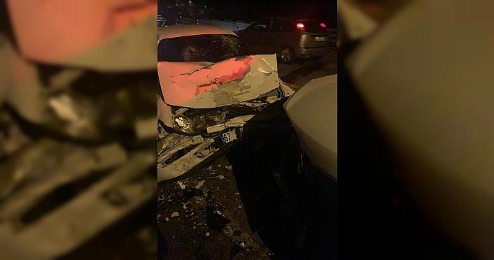 Karabük'te otomobille hafif ticari araç çarpıştı: 5 yaralı