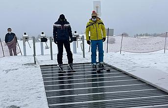 Karabük'teki Keltepe Kayak Merkezi'nde kar yağışı etkili oluyor