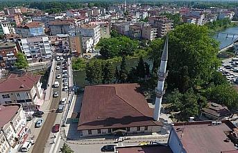 Tarihi Samsun Terme Pazar Camisi ahşap mimarisiyle dikkati çekiyor