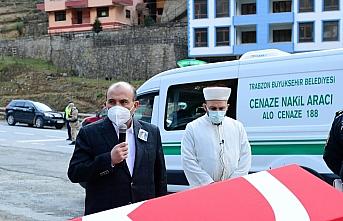 Aydın'da ölü bulunan Kaymakam Yılmaz Kurt'un cenazesi, Trabzon'da toprağa verildi