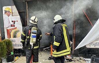 Kastamonu'da yapı markette çıkan yangın hasara neden oldu