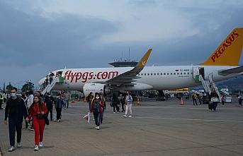 Gazipaşa-Alanya Havalimanı, Pegasus’un Kiev’den gelen ilk uçuşunu karşıladı