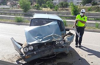 Samsun'da otomobil ile hafif ticari araç çarpıştı: 3 yaralı