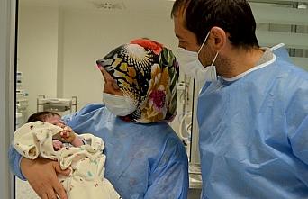 Erzurum'da mide kanaması geçiren bebek, KTÜ Farabi Hastanesindeki tedavisinin ardından sağlığına kavuştu