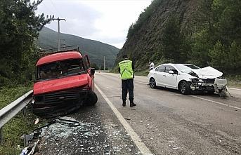 Karabük'te üç ayrı trafik kazasında 8 kişi yaralı