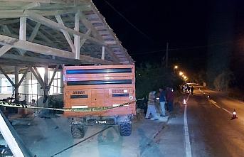 Amasya'da traktörden ayrılan römorkun çarptığı 1 kişi ölü, 2 kişi yaralandı
