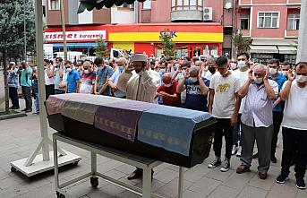 Balıkesir'deki yolcu otobüsü kazasında ölen şoförlerden Başol'un cenazesi Zonguldak'ta defnedildi