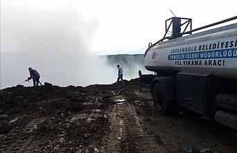 Karabük'te katı atık depolama sahasındaki yangın alanında soğutma çalışmaları başladı