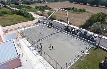 Suluova'da tenis kortu yapımına başlandı