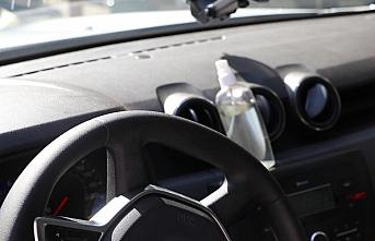 Yangın riskine karşı araçlarda deodorant ve çakmak gibi yanıcı ürünler bulundurulmaması gerekiyor
