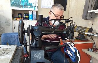 Ayakkabı imalatı ve tamirciliği mesleğini 43 yıldır ayakta tutmaya çalışıyor