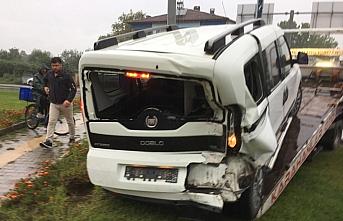 Samsun'da hafif ticari aracın çarptığı genç kız yaralandı