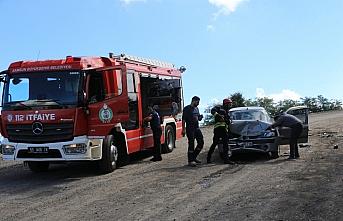 Samsun'da iki aracın çarpıştığı kazada biri hamile 2 kadın yaralandı