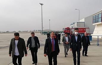 AK Parti İlçe Başkanı Kuzucu havalimanında incelemelerde bulundu