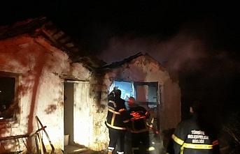 Amasya'da bir evin eklentisinde çıkan yangın söndürüldü