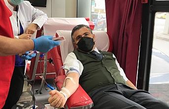 Düzce Valisi Cevdet Atay'dan kan bağışı seferberliğine destek