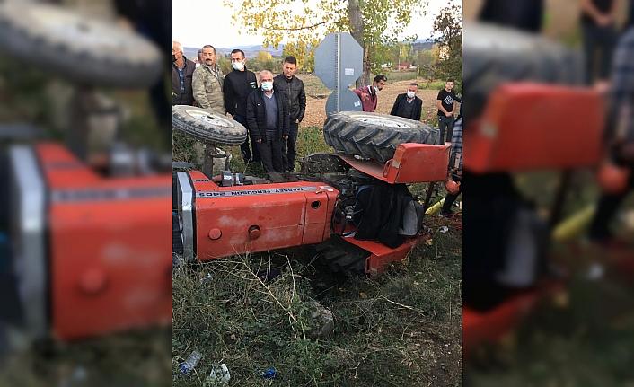 Kastamonu'da minibüsle traktörün çarpışması sonucu 1 kişi öldü