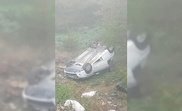 Tokat'ta devrilen otomobildeki 5 kişi yaralandı