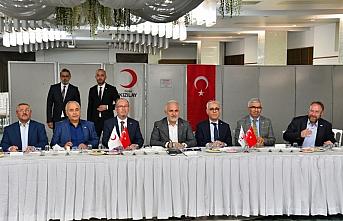 Türk Kızılay Genel Başkanı Kınık, Çorum'da Kızılay gönüllüleriyle bir araya geldi: