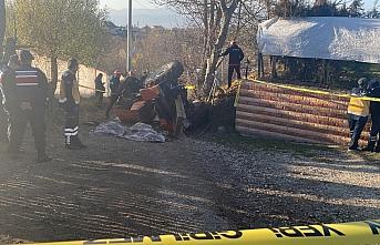 Bolu'da devrilen traktördeki çift öldü