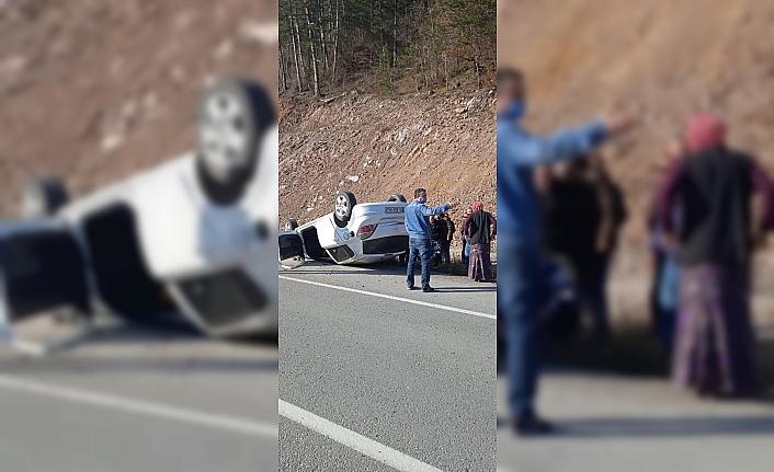 Bolu'da takla atan otomobilin sürücüsü yaralandı
