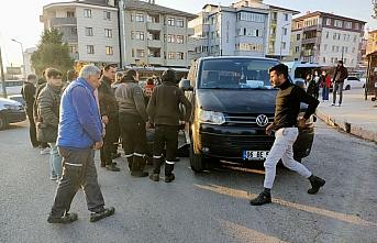 Karabük'te panelvanın çarptığı yaya yaralandı