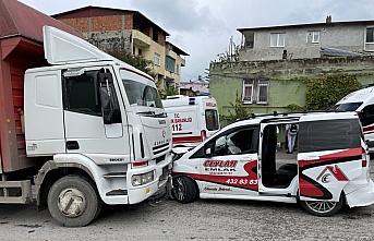 Samsun İlkadım'da trafik kazasında 6 kişi yaralandı