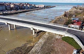 Ayancık'ta selde yıkılan Şevki Şentürk Köprüsü yeniden açıldı