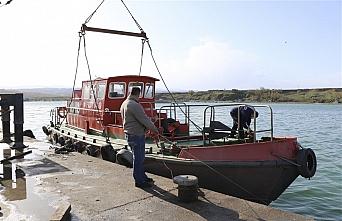 Çanakkale'den Sinop'a getirilen bot, Karadeniz'de bilimsel araştırmalarda kullanılacak