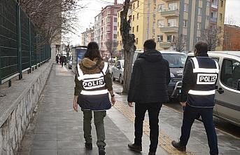 Çorum'da polisten okulların etrafından huzur uygulaması