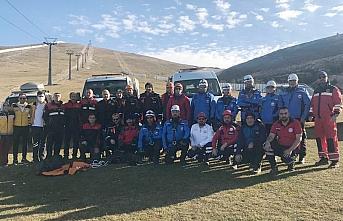 Ladik Akdağ Kayak Merkezi'nde kurtarma tatbikatı yapıldı