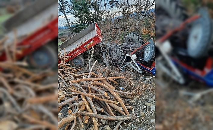 Samsun'da traktörün devrilmesi sonucu 2 kişi yaralandı