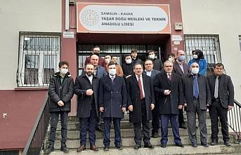 Büyükşehir Belediye Başkanı Demir, Kavak'ta okul ziyaretinde bulundu