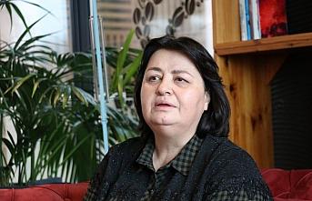 Dr. Sadık Ahmet'in hatırlanması ve anılarının yaşatılması eşini gururlandırıyor