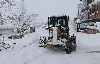 Havza'da karla mücadele çalışmaları devam ediyor