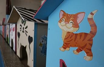 Karabük'te öğrenciler kediler için atık malzemelerden 50 yuva yaptı