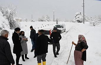 Samsun'da karla mücadele çalışmaları sürüyor