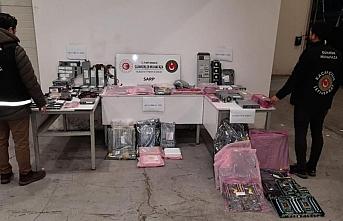 Sarp Sınır Kapısı'nda gümrük kaçağı bilgisayar parçaları ele geçirildi
